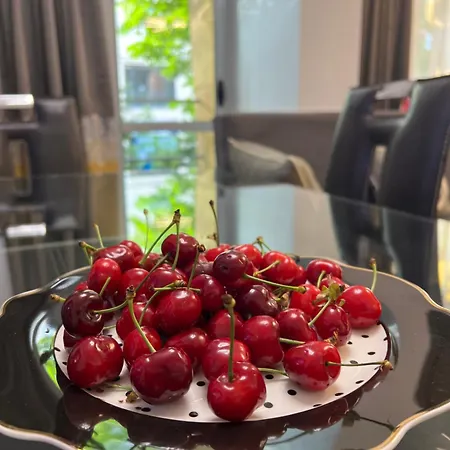 Elda Yellow Palace, Pazari I Ri Apartmán