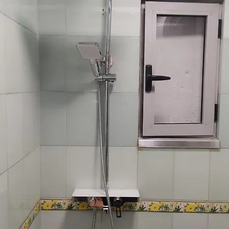 Elda Yellow Palace, Pazari I Ri Apartmán *