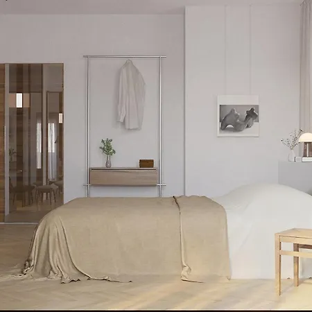 Elda Yellow Palace, Pazari I Ri * Tirana