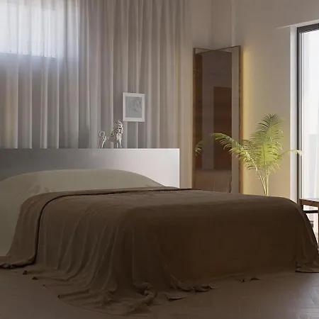 Elda Yellow Palace, Pazari I Ri Tirana