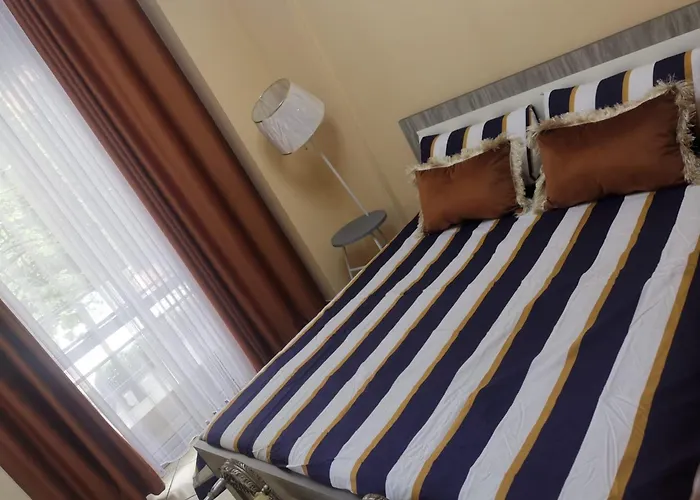 Apartment Elda Yellow Palace, Pazari I Ri Tirana