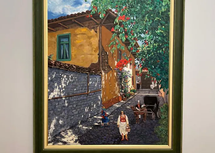 Elda Yellow Palace, Pazari I Ri טיראנה