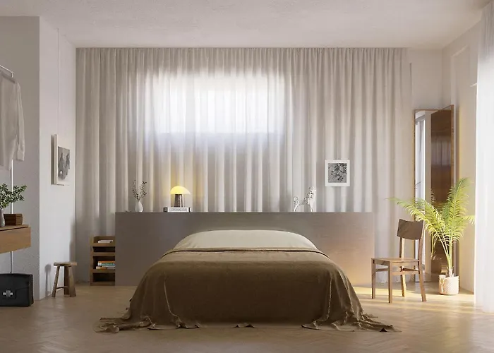 Elda Yellow Palace, Pazari I Ri דירה *